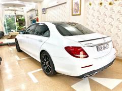 Mercedes-Benz E300 AMG model 2018 siêu lướt