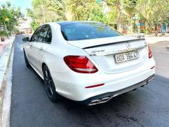 Mercedes-Benz E300 AMG model 2018 siêu lướt